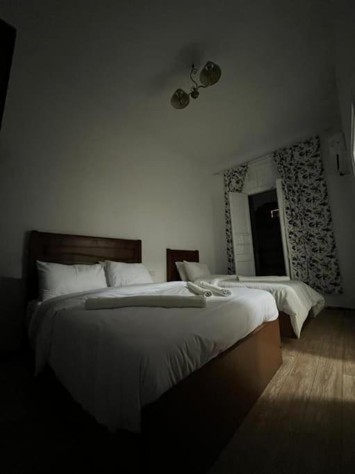 Charming Studio With Italian Architectural Style Il Il Cairo Esterno foto